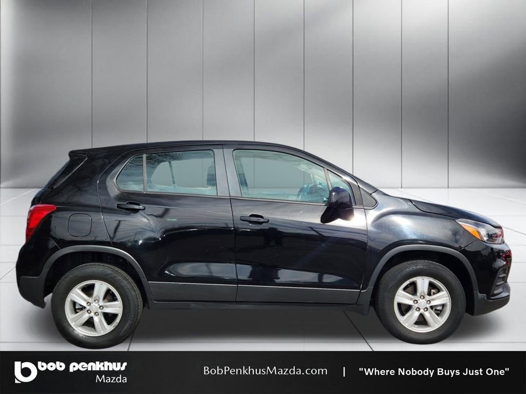 Used 2020 Chevrolet Trax LS image 23