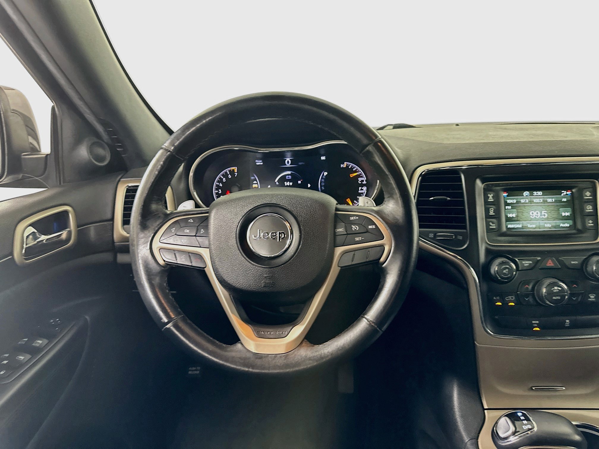 Used 2015 Jeep Grand Cherokee Laredo w/ Quick Order Package 23E AWD/4WD image 17