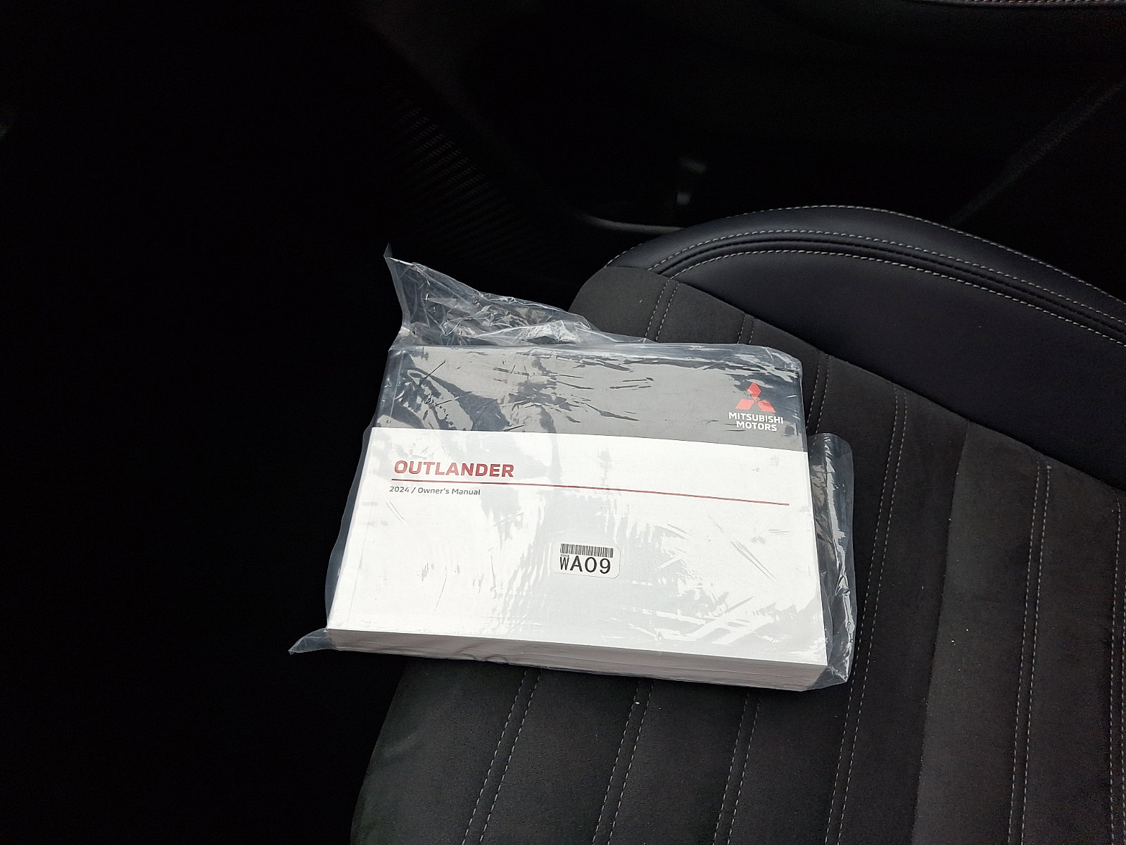Used 2024 Mitsubishi Outlander SE AWD/4WD image 25