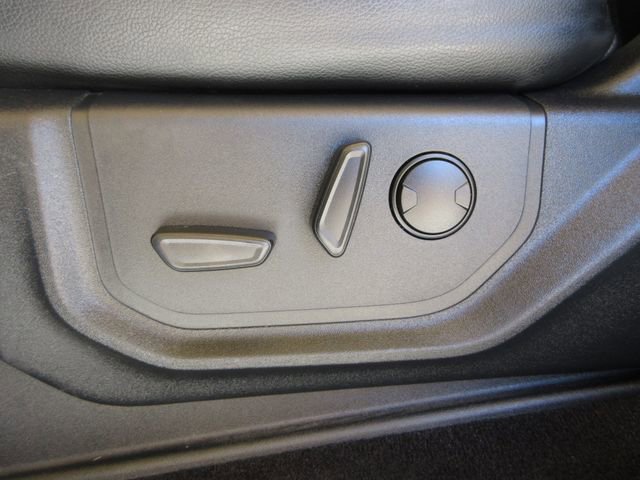 Used 2019 Ford F150 Lariat image 13