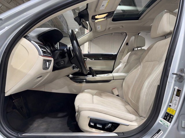 Used 2016 BMW 750i xDrive image 50
