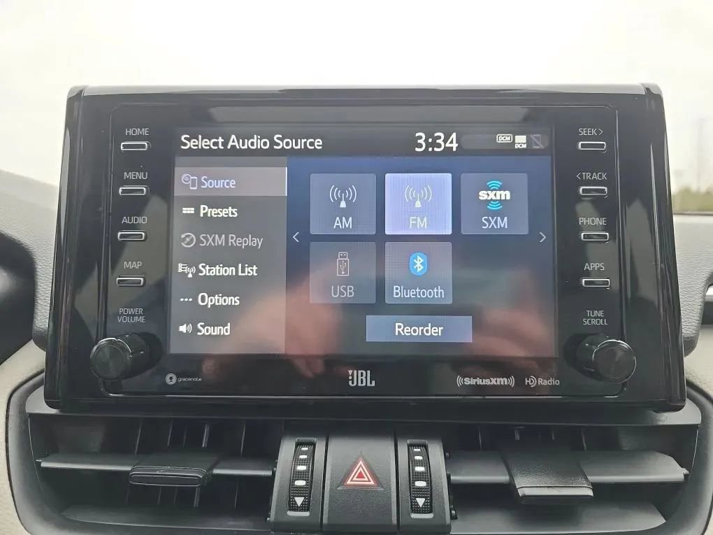 Used 2021 Toyota RAV4 XLE Premium image 29