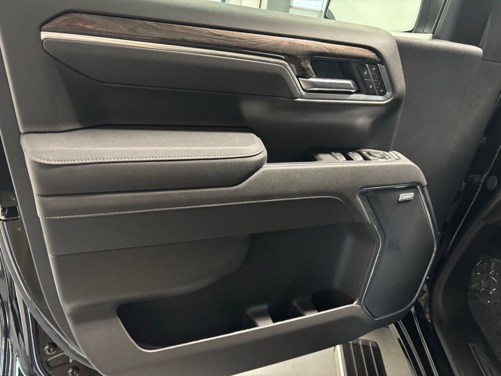 New 2025 Chevrolet Silverado 1500 LTZ w/ Technology Package image 10