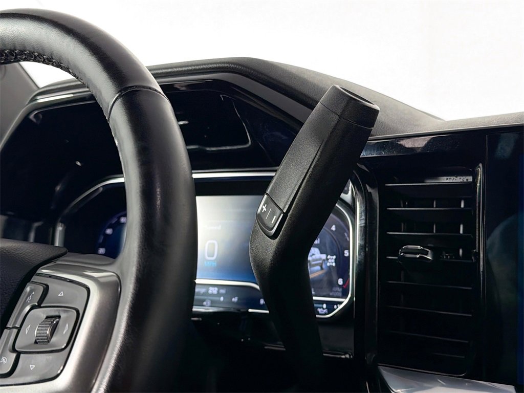 Used 2024 Chevrolet Silverado 1500 LT image 16