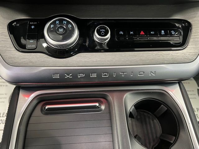 Used 2025 Ford Expedition Max Platinum image 38