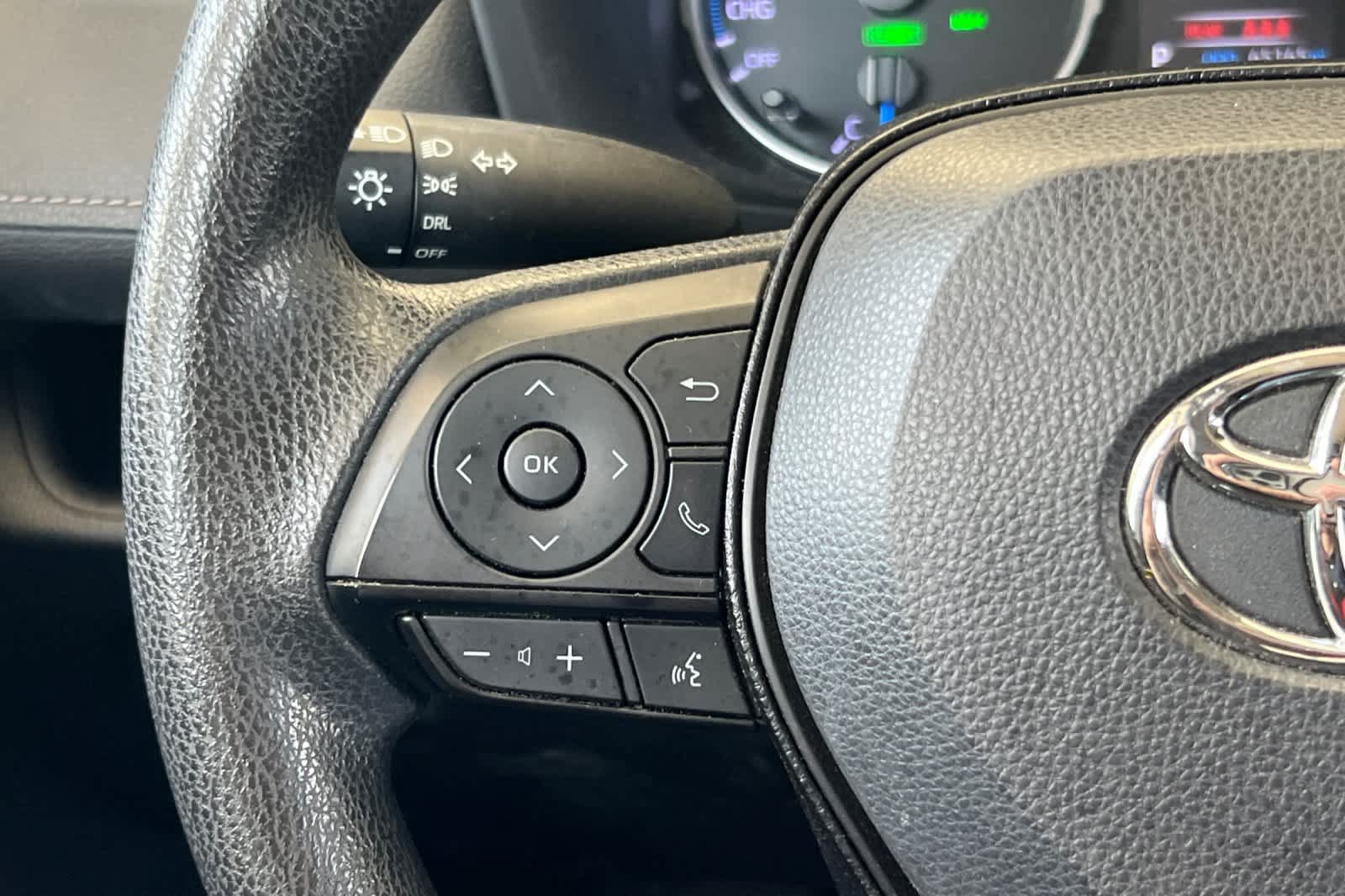 Used 2020 Toyota RAV4 LE AWD/4WD image 25
