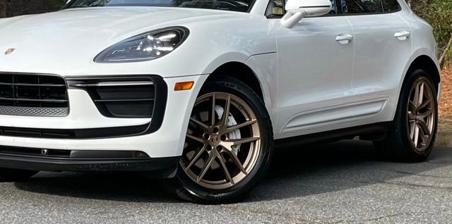 Used 2022 Porsche Macan Base image 2