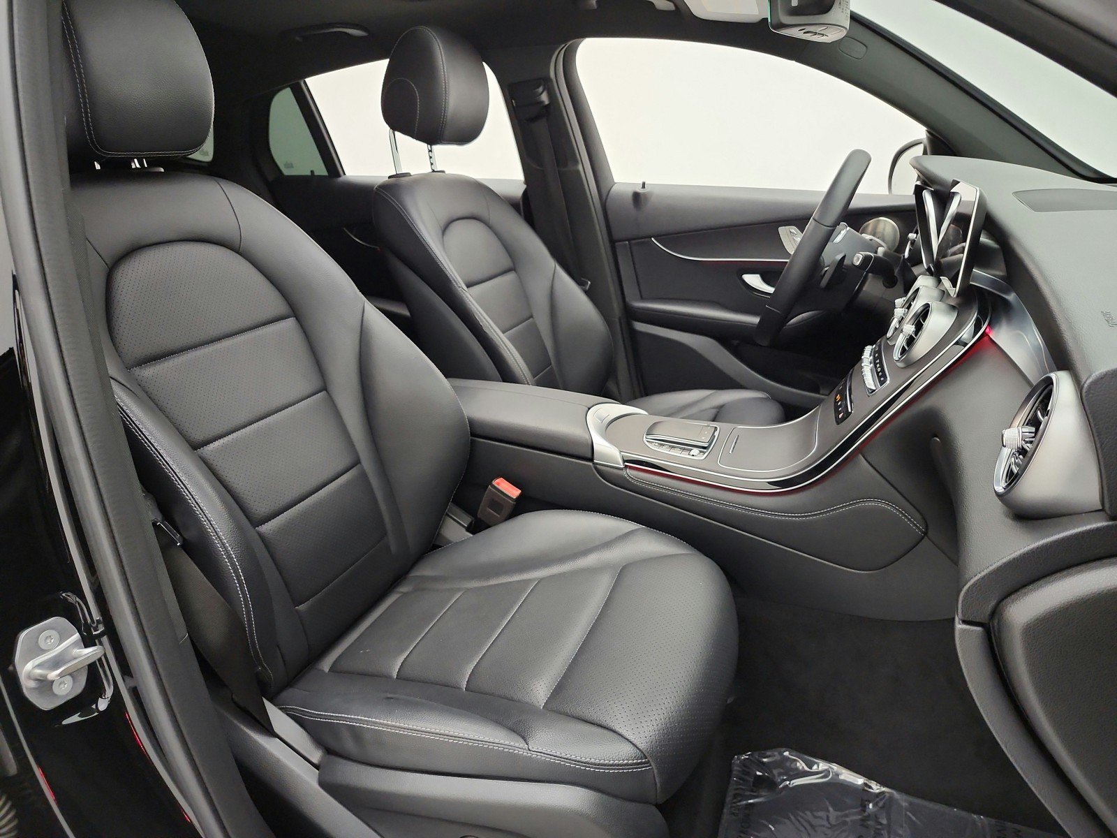 Used 2021 Mercedes-Benz GLC 300 4MATIC Coupe w/ Multimedia Package image 20