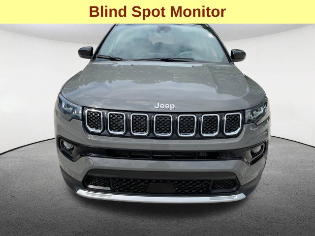 Used 2023 Jeep Compass Limited AWD/4WD image 4