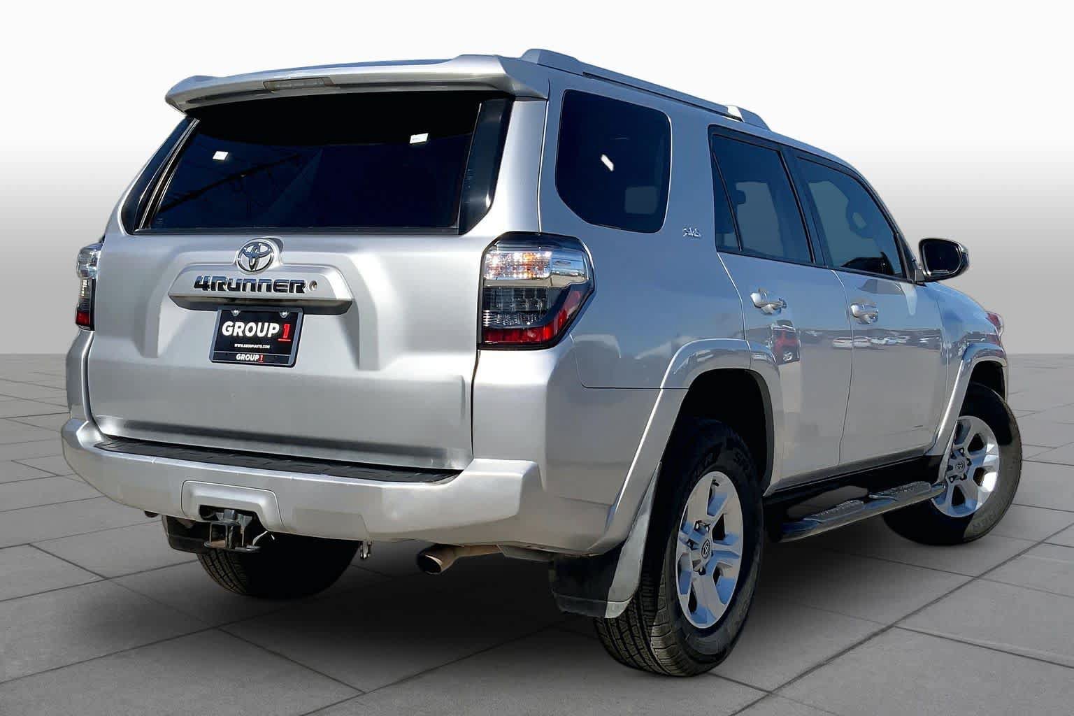 Used 2016 Toyota 4Runner SR5 RWD image 13