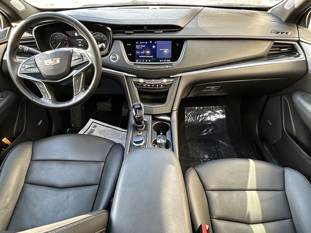 Certified 2025 Cadillac XT5 Premium Luxury image 10