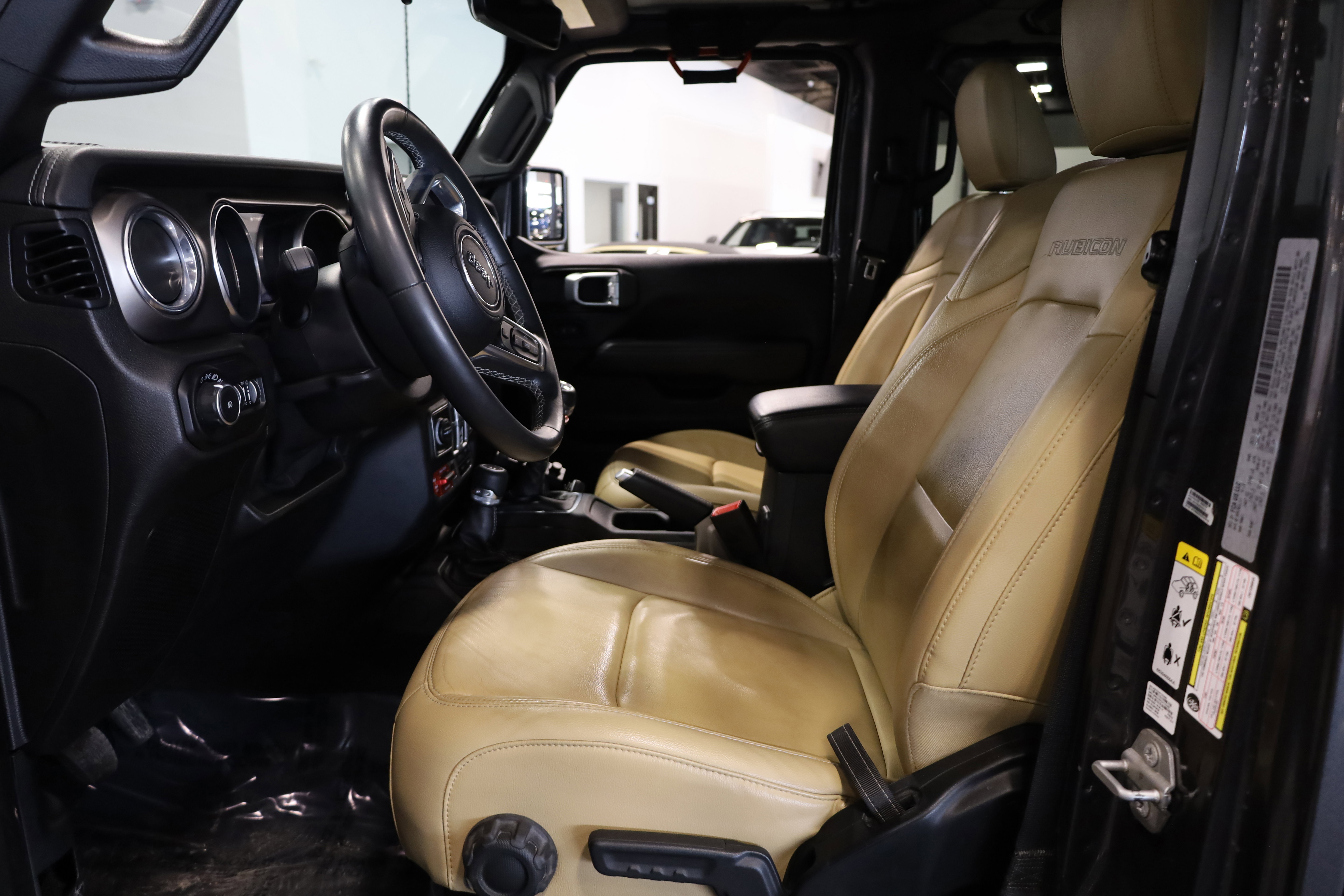 Used 2018 Jeep Wrangler Unlimited Rubicon image 16