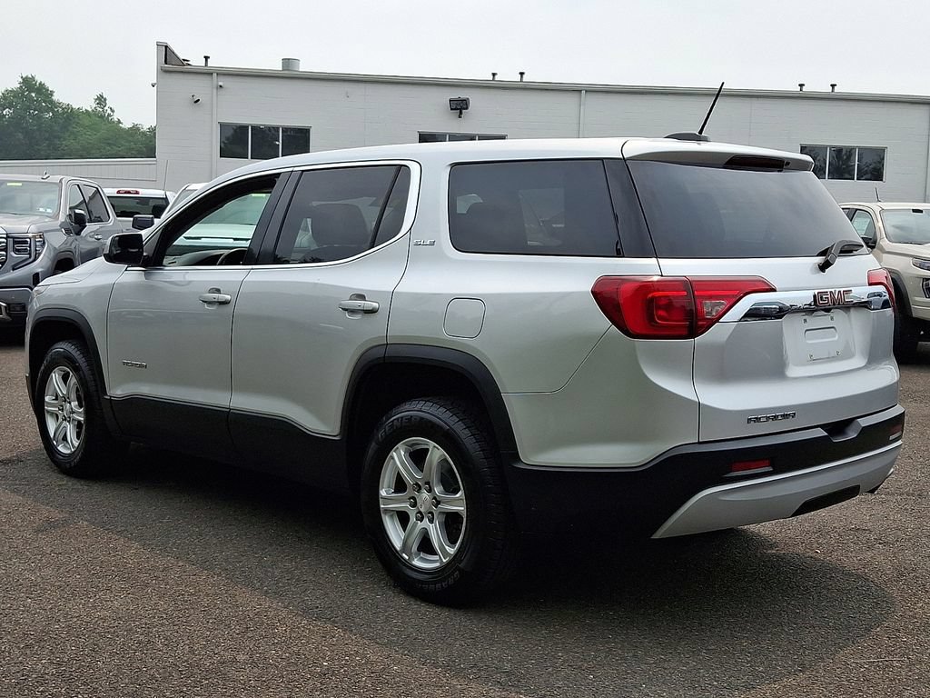 Certified 2017 GMC Acadia SLE FWD image 4