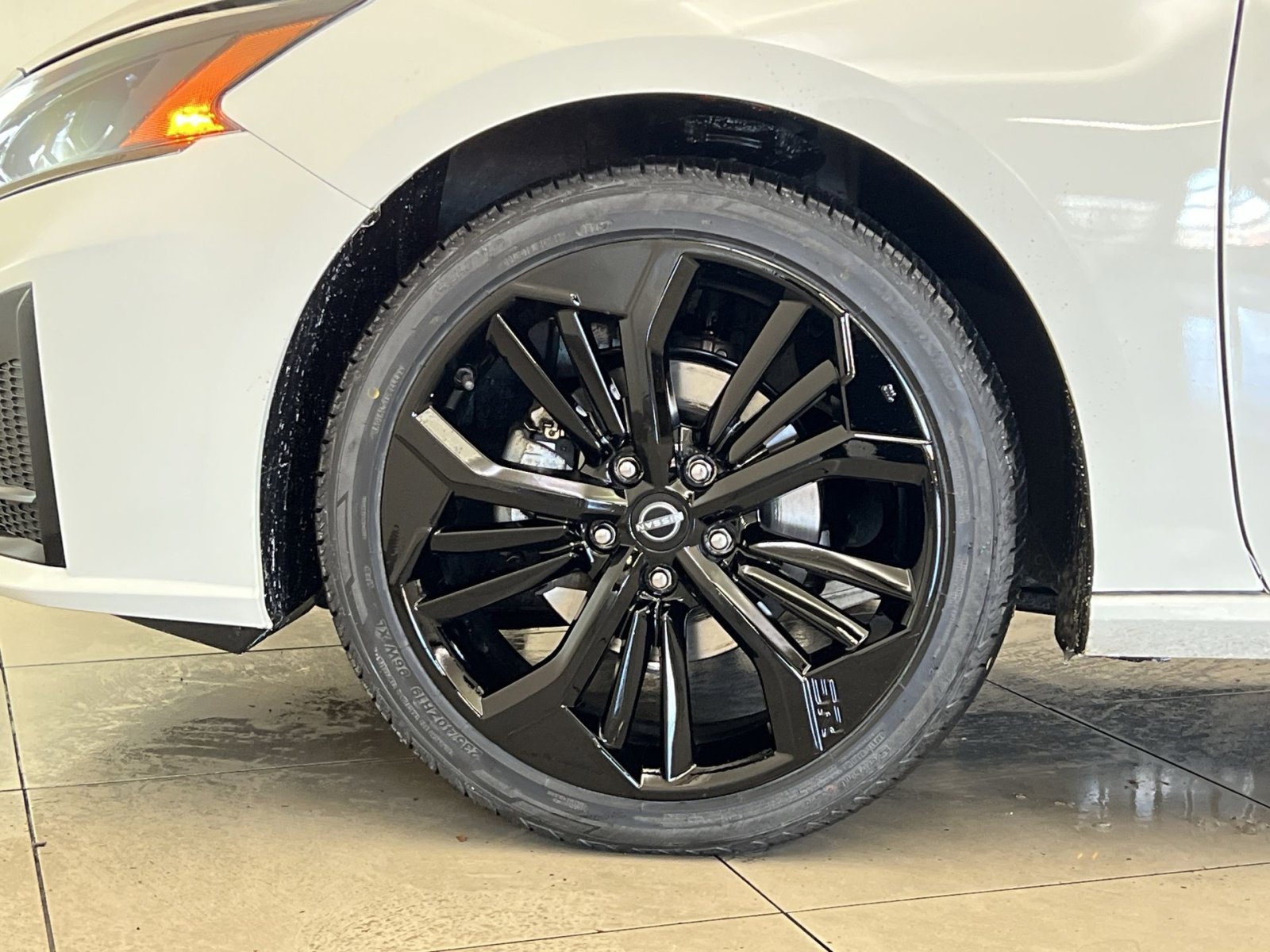 Used 2023 Nissan Altima 2.5 SR image 10