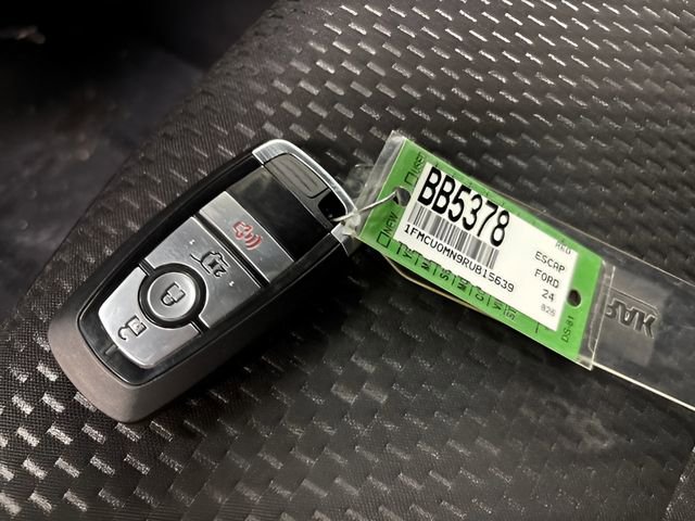 Used 2024 Ford Escape ST-Line image 29