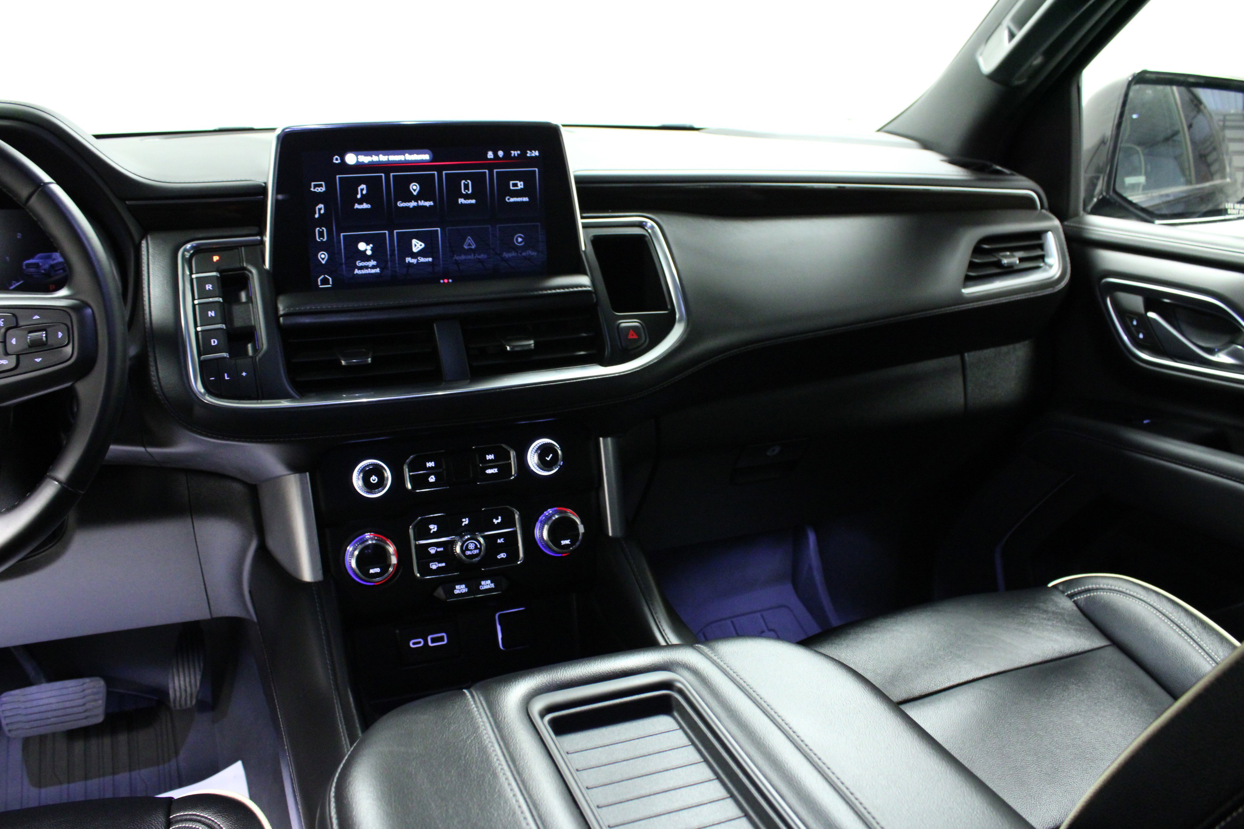 Used 2024 GMC Yukon XL SLE image 20