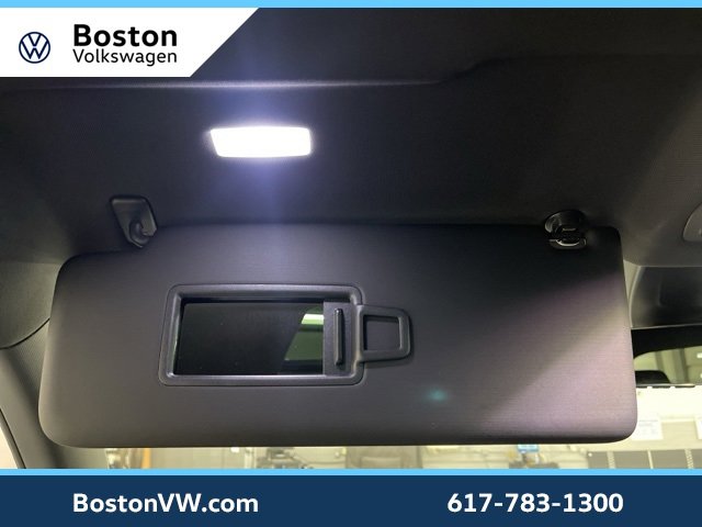 Used 2025 Volkswagen Atlas Cross Sport SEL R-Line image 24