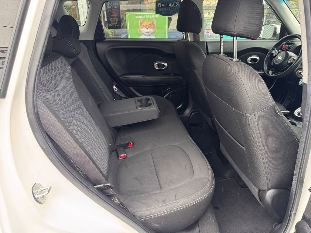 Used 2018 Kia Soul + image 18