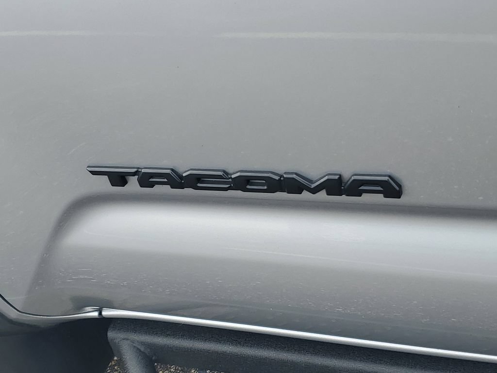 Used 2021 Toyota Tacoma TRD Off-Road AWD/4WD image 28