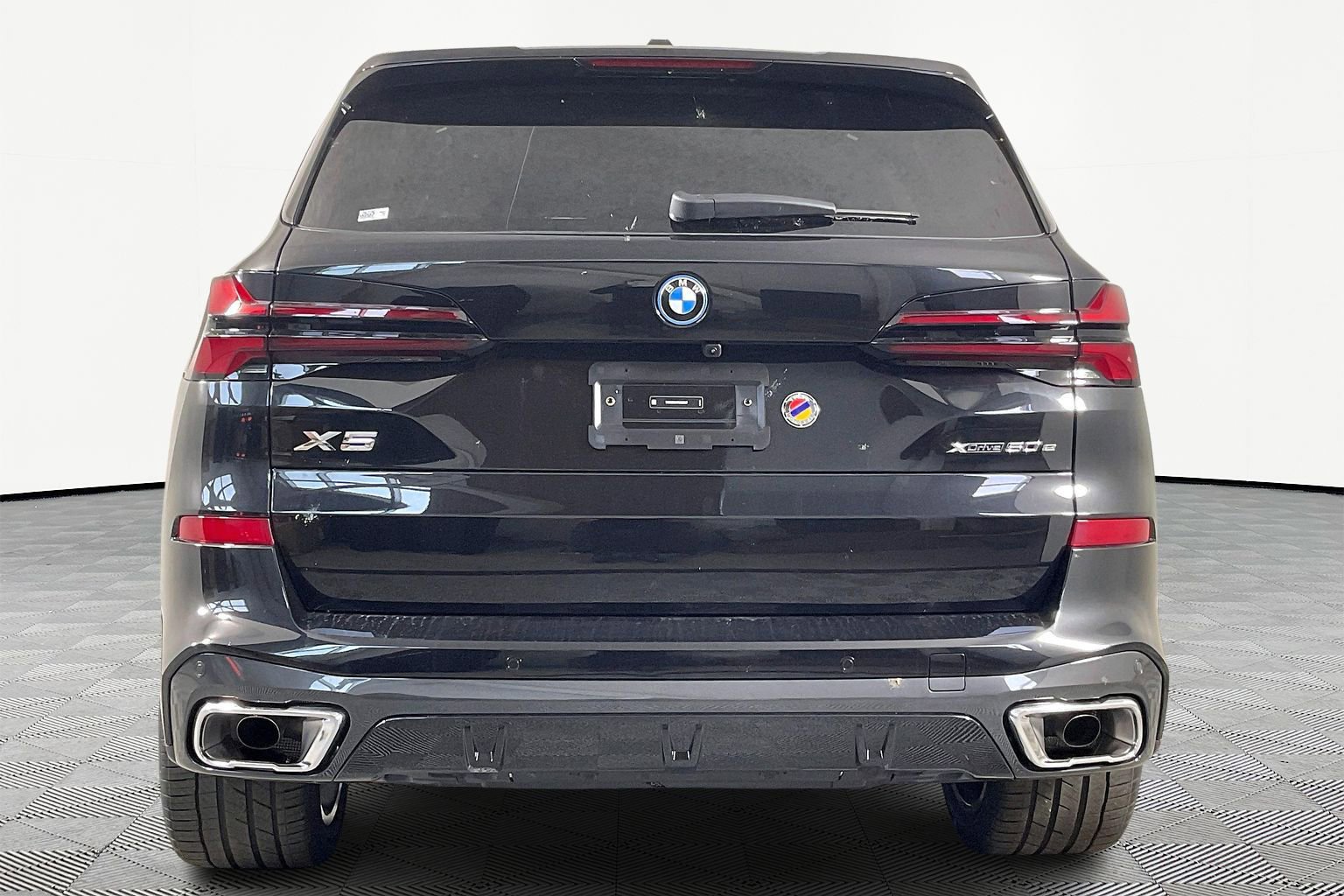 New 2026 BMW X5 xDrive50e image 5