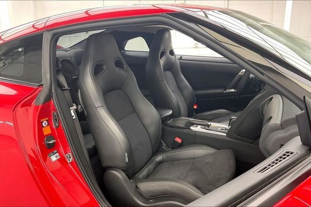 Used 2010 Nissan GT-R Premium AWD/4WD image 7