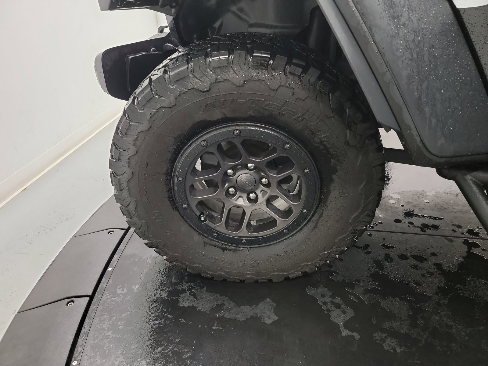 Used 2023 Jeep Wrangler Unlimited Sport image 30