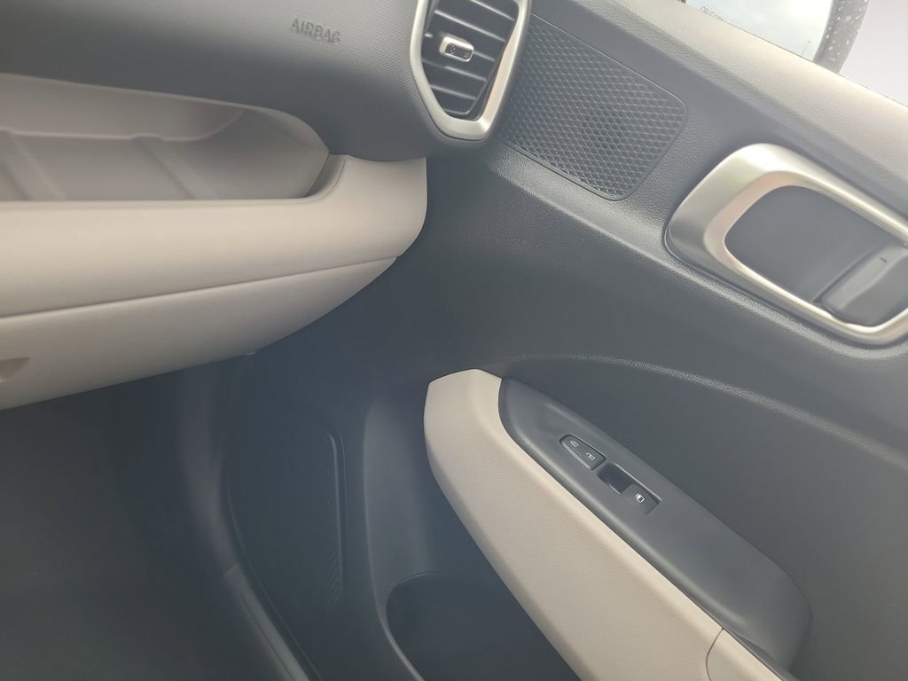 New 2026 Hyundai Venue SEL FWD image 23