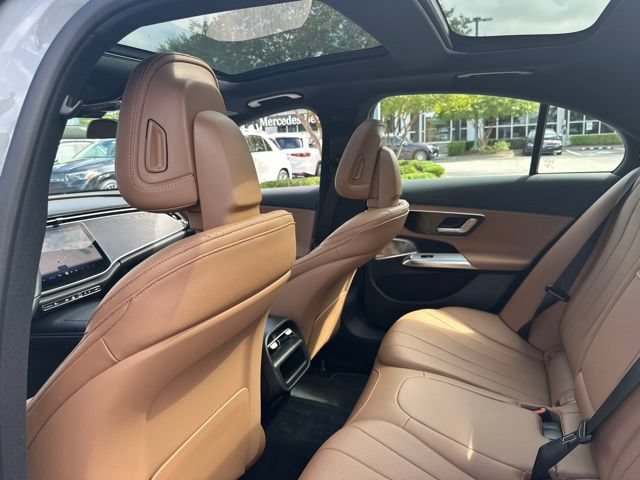 Used 2026 Mercedes-Benz E 350 4MATIC Sedan image 25
