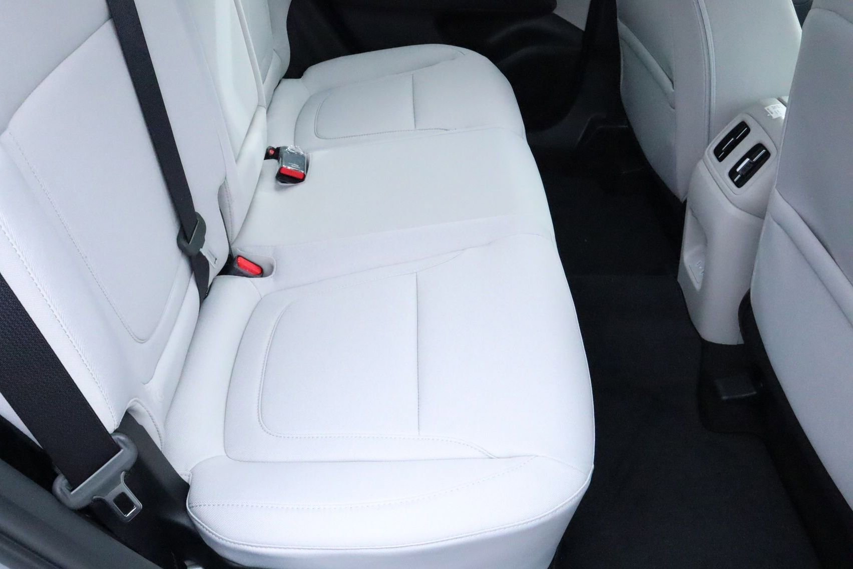 New 2026 Hyundai Tucson Blue SE image 18