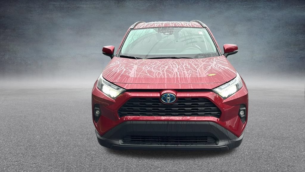 Used 2022 Toyota RAV4 XLE Premium AWD/4WD image 8