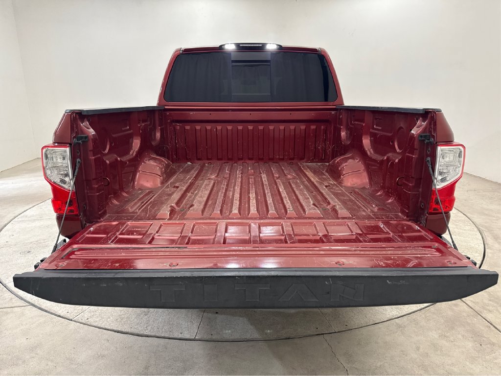 Used 2017 Nissan Titan SV RWD image 27