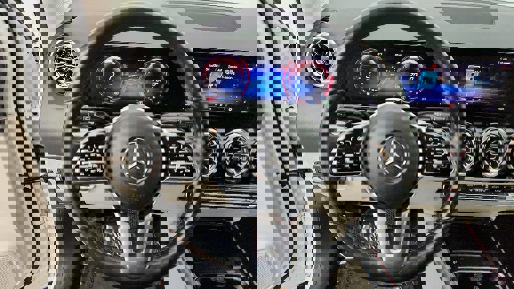 Used 2023 Mercedes-Benz GLA 250 w/ Premium Package image 12