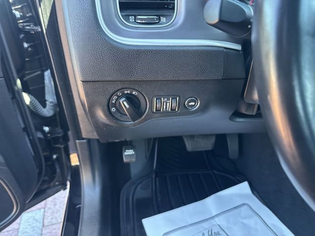 Used 2022 Dodge Charger SXT image 12