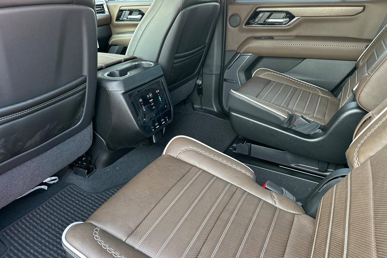 New 2026 GMC Yukon Denali Ultimate image 10