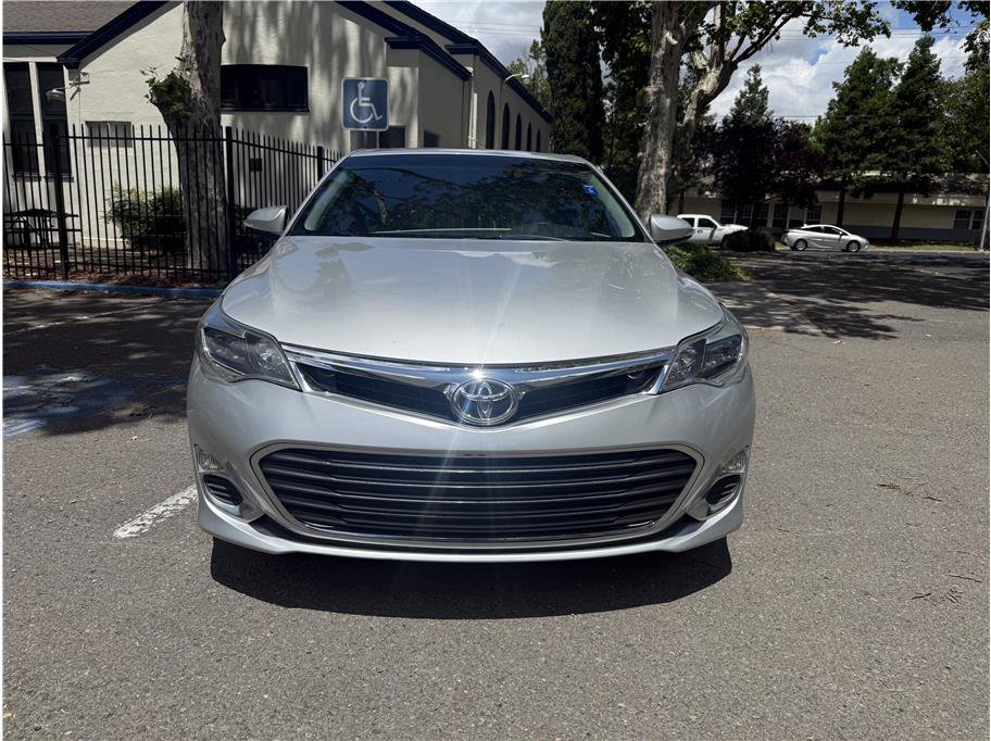 Used 2014 Toyota Avalon XLE Premium w/ Preferred Accessory Package FWD image 8