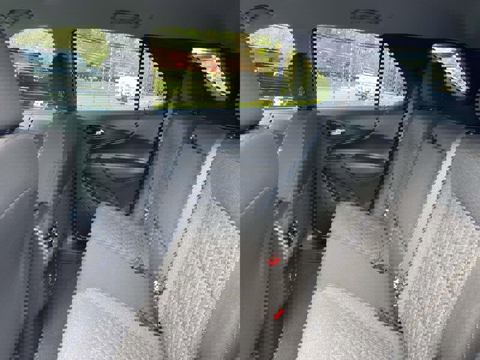 Used 2023 Chevrolet Equinox LT image 21