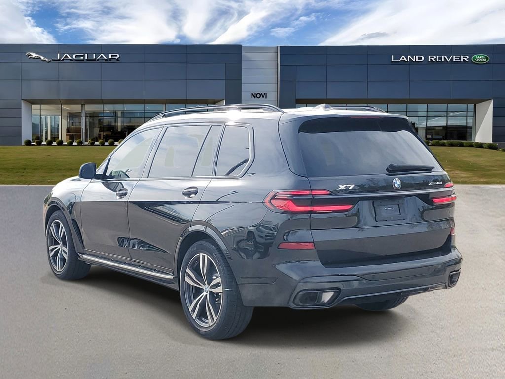Used 2024 BMW X7 xDrive40i w/ Executive Package AWD/4WD image 4