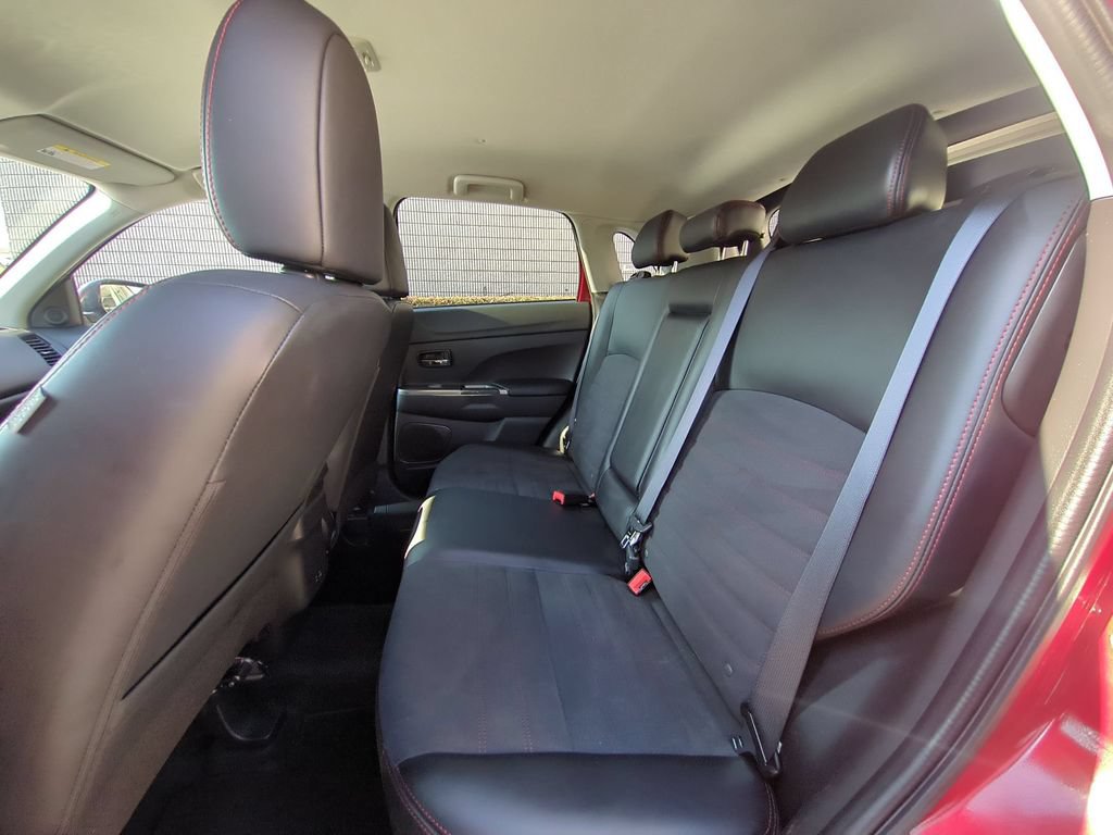Used 2025 Mitsubishi Outlander Sport SE AWD/4WD image 27