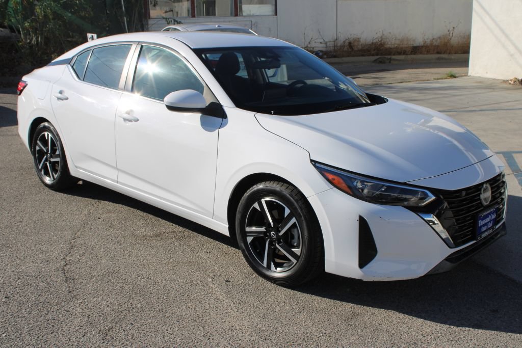 Used 2024 Nissan Sentra SV FWD image 3
