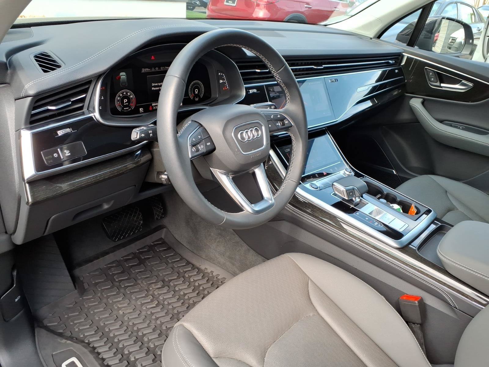 Used 2025 Audi Q3 2.0T Premium Plus w/ Premium Plus Package AWD/4WD image 28