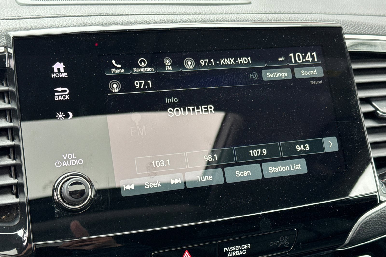 Used 2020 Honda Pilot Touring image 26