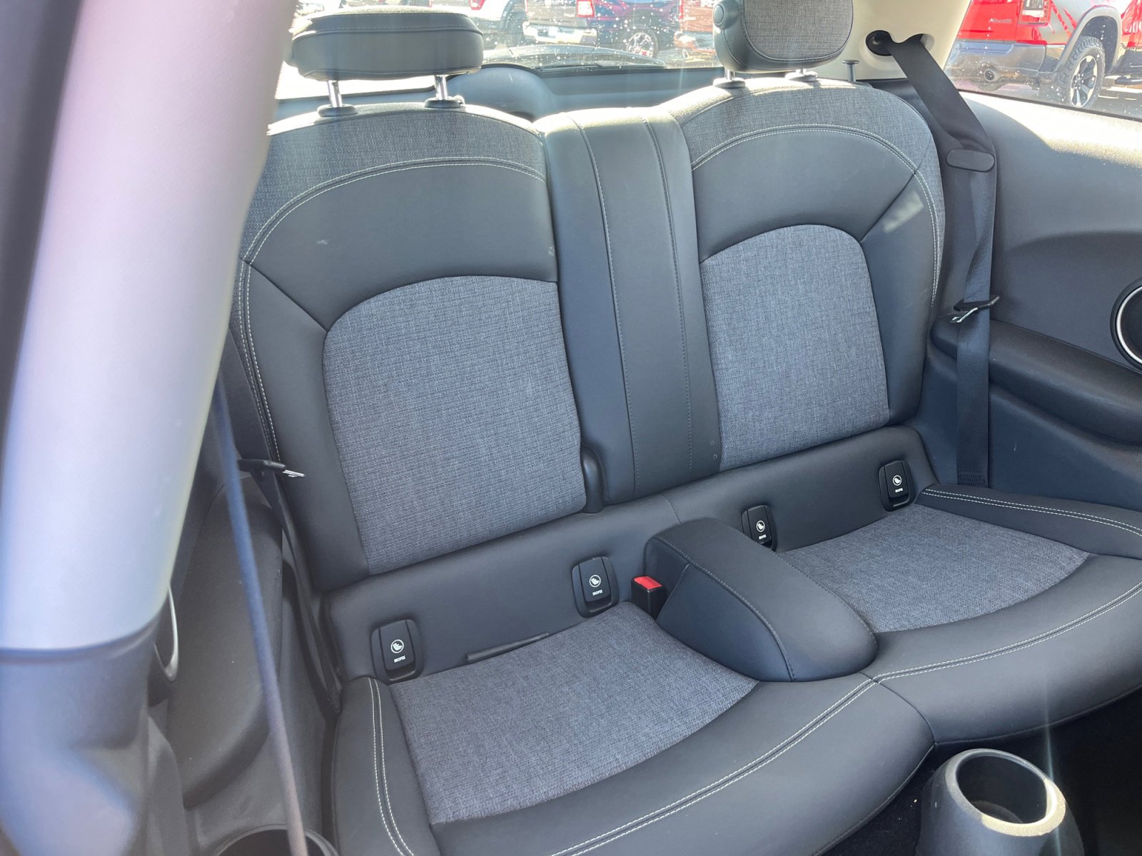 Used 2015 MINI Cooper S image 17