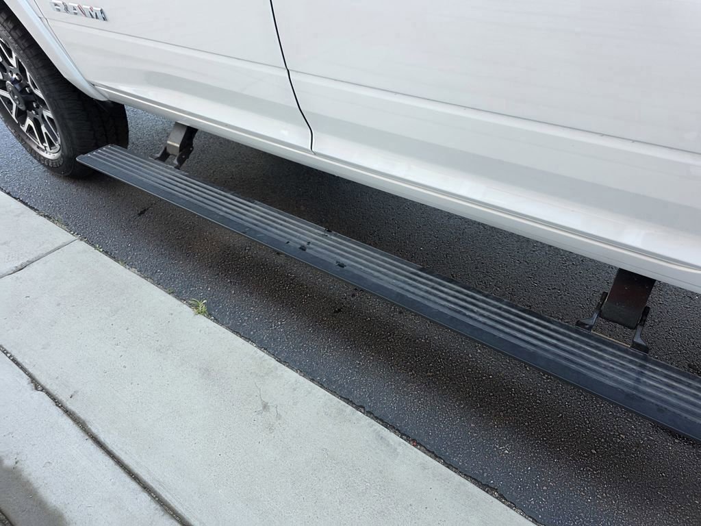 Used 2025 RAM 3500 Longhorn image 39