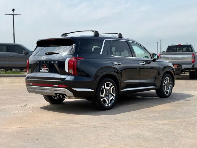 Used 2024 Hyundai Palisade SEL w/ Premium Package FWD image 2