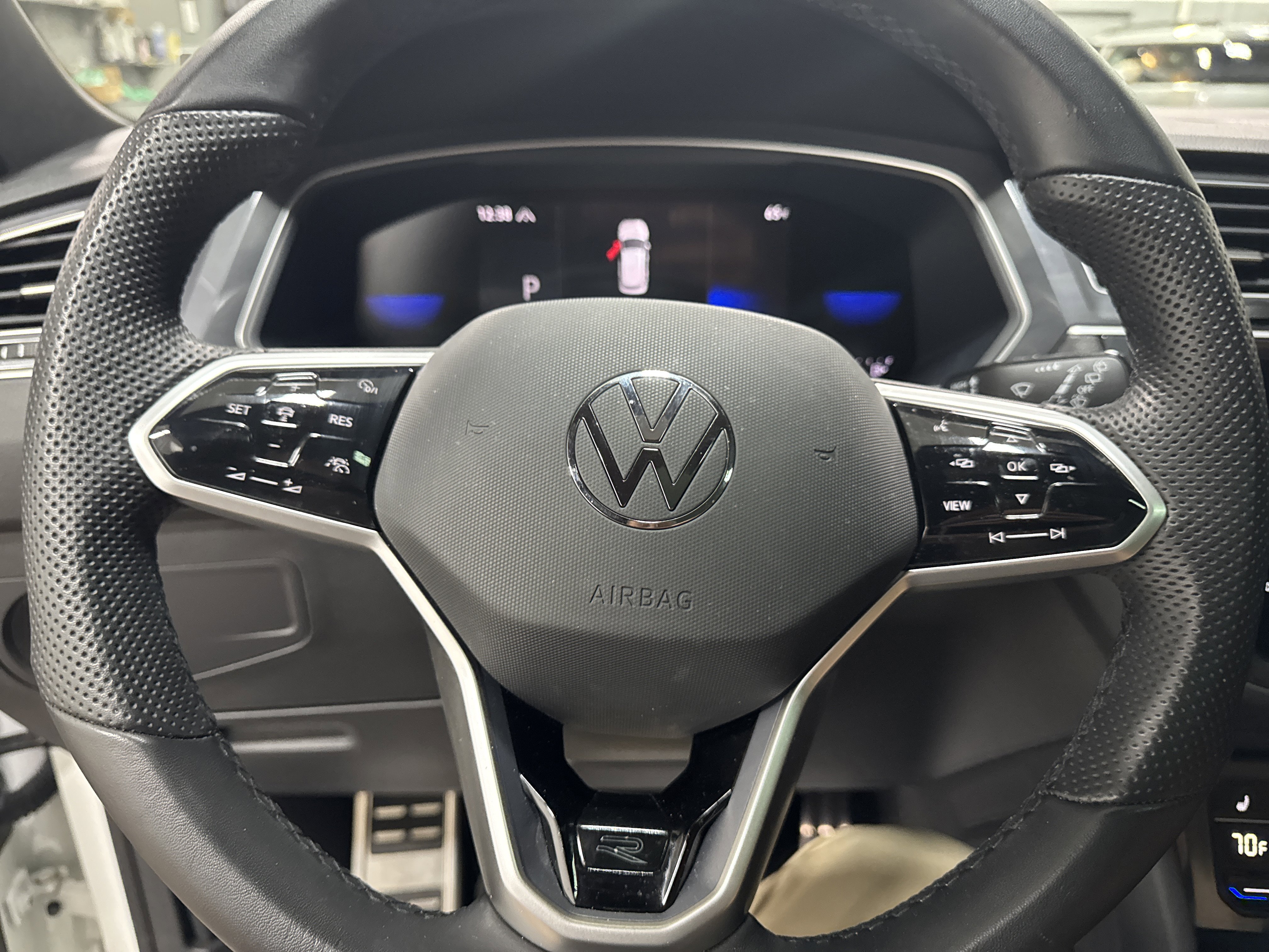 Certified 2024 Volkswagen Tiguan SE R-Line AWD/4WD image 22