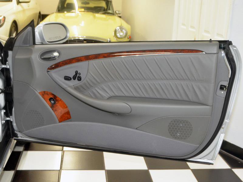 Used 2006 Mercedes-Benz CLK 350 Cabriolet w/ Premium Pkg image 23