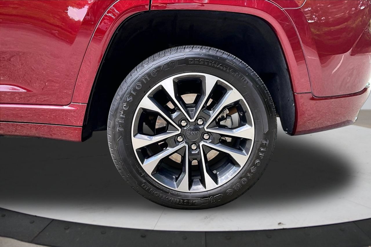 Used 2023 Jeep Grand Cherokee Overland AWD/4WD image 36