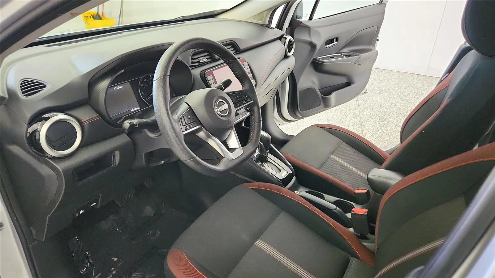 Used 2024 Nissan Versa SR FWD image 22