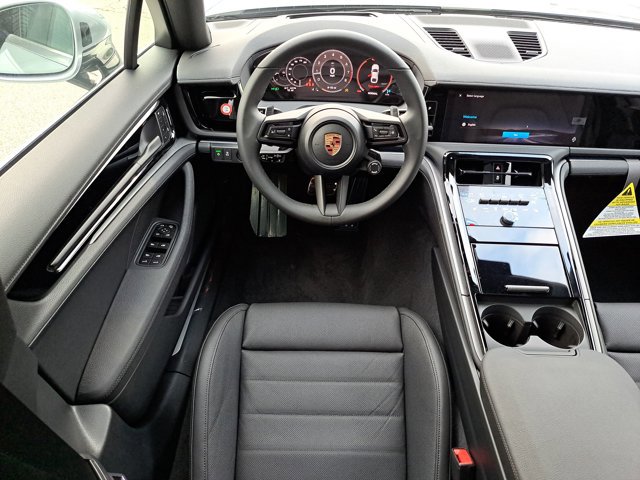 New 2026 Porsche Panamera 4 image 18
