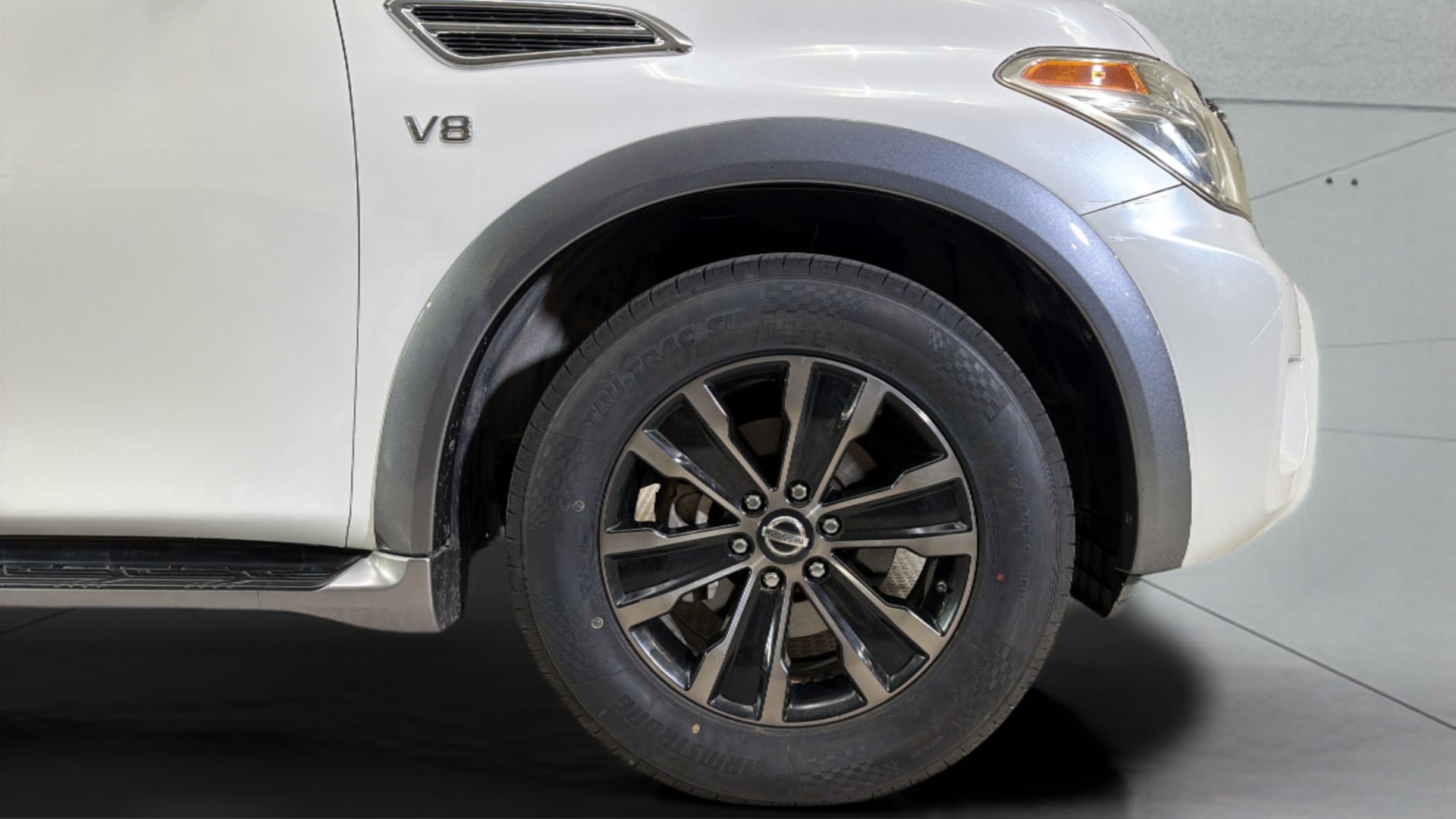 Used 2017 Nissan Armada Platinum RWD image 34